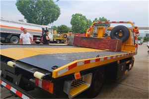 镶黄旗附近拖车电话号码服务