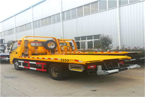 镶黄旗附近拖车救援搭电